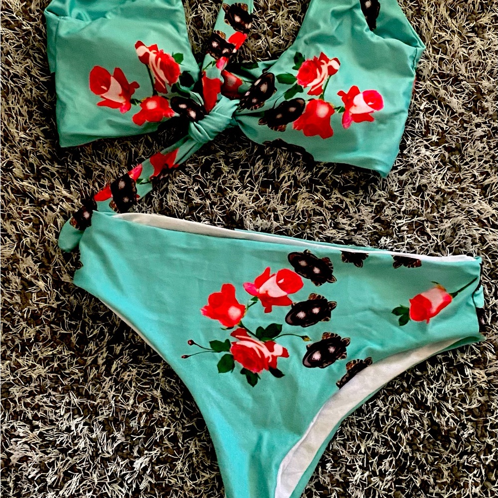 Floral bikini set